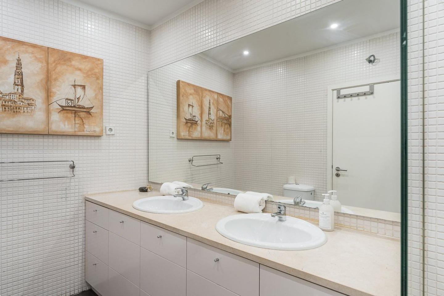 Guestready - Fantastic Apt Overlooking Douro River Porto Kültér fotó
